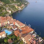 Отель Cannero