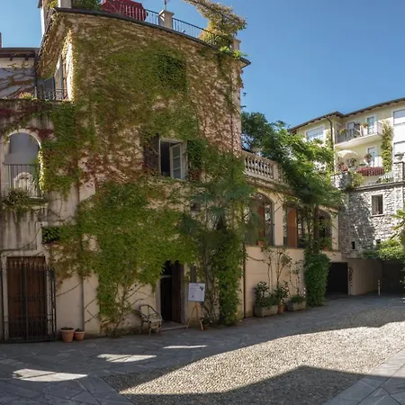 Cannero Hotel